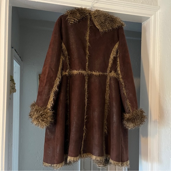 Brown Faux Fur Trimmed Coat - Picture 2 of 8